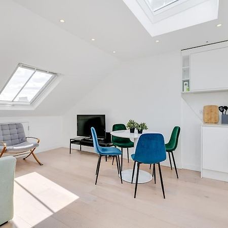 Modern 1 Bedroom Flat In Battersea London Eksteriør bilde