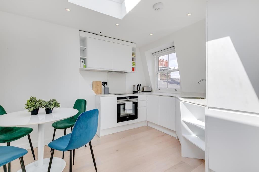 Modern 1 Bedroom Flat In Battersea London Eksteriør bilde